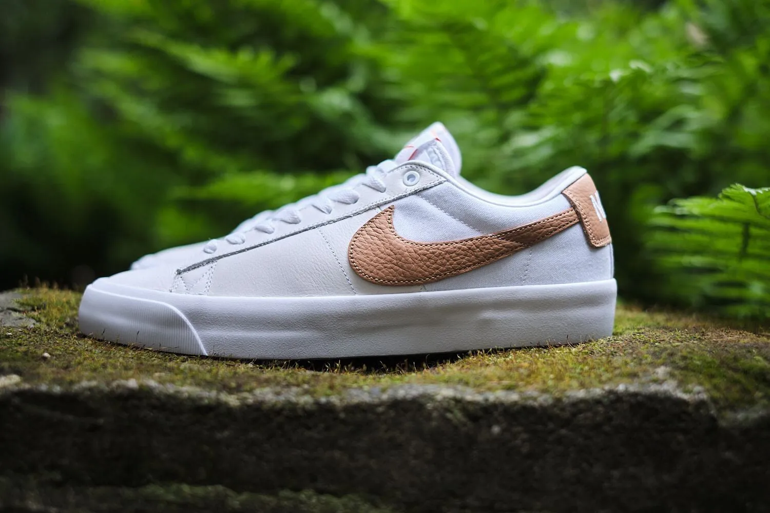 Nike SB Zoom Blazer Low GT ISO Herren Skate Schuhe